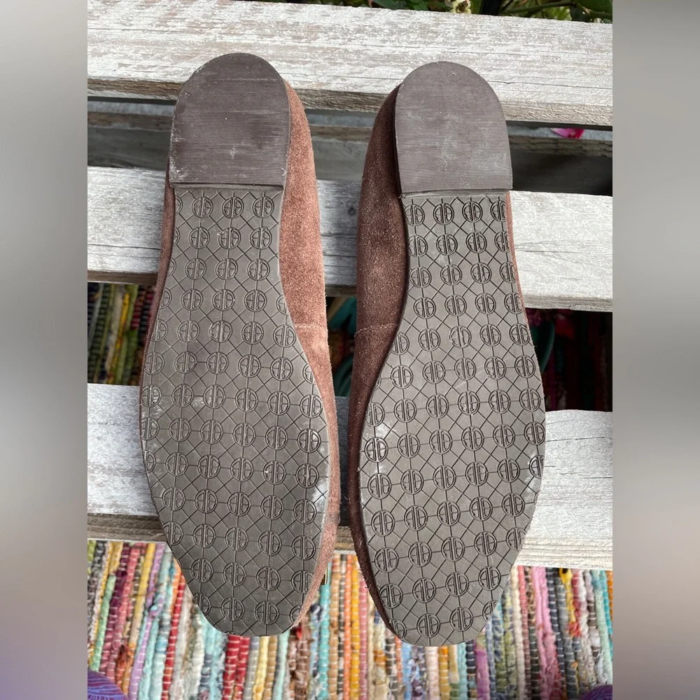 Lilly Pulitzer Suede Leopard Medallion Flats - Picture 5 of 7